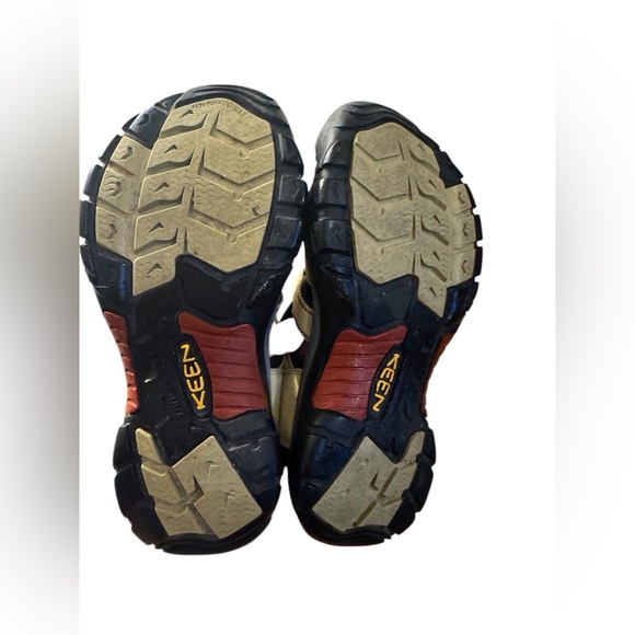 KEEN Newport Sandals XT0105 Women's Size 7.5 Closed Toe Hiking Water Shoes - Picture 9 of 10